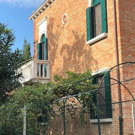 Villa Contarini B&B Venedig-Lido Exteriör bild